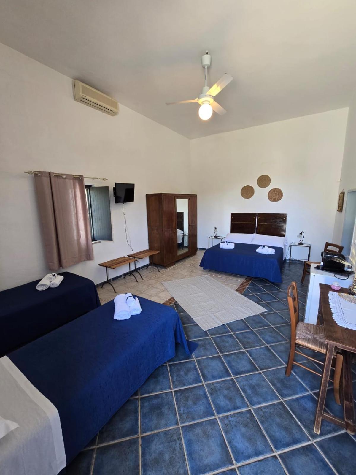 B&B Casa Cavarra Portopalo Di Capo Passero Bagian luar foto