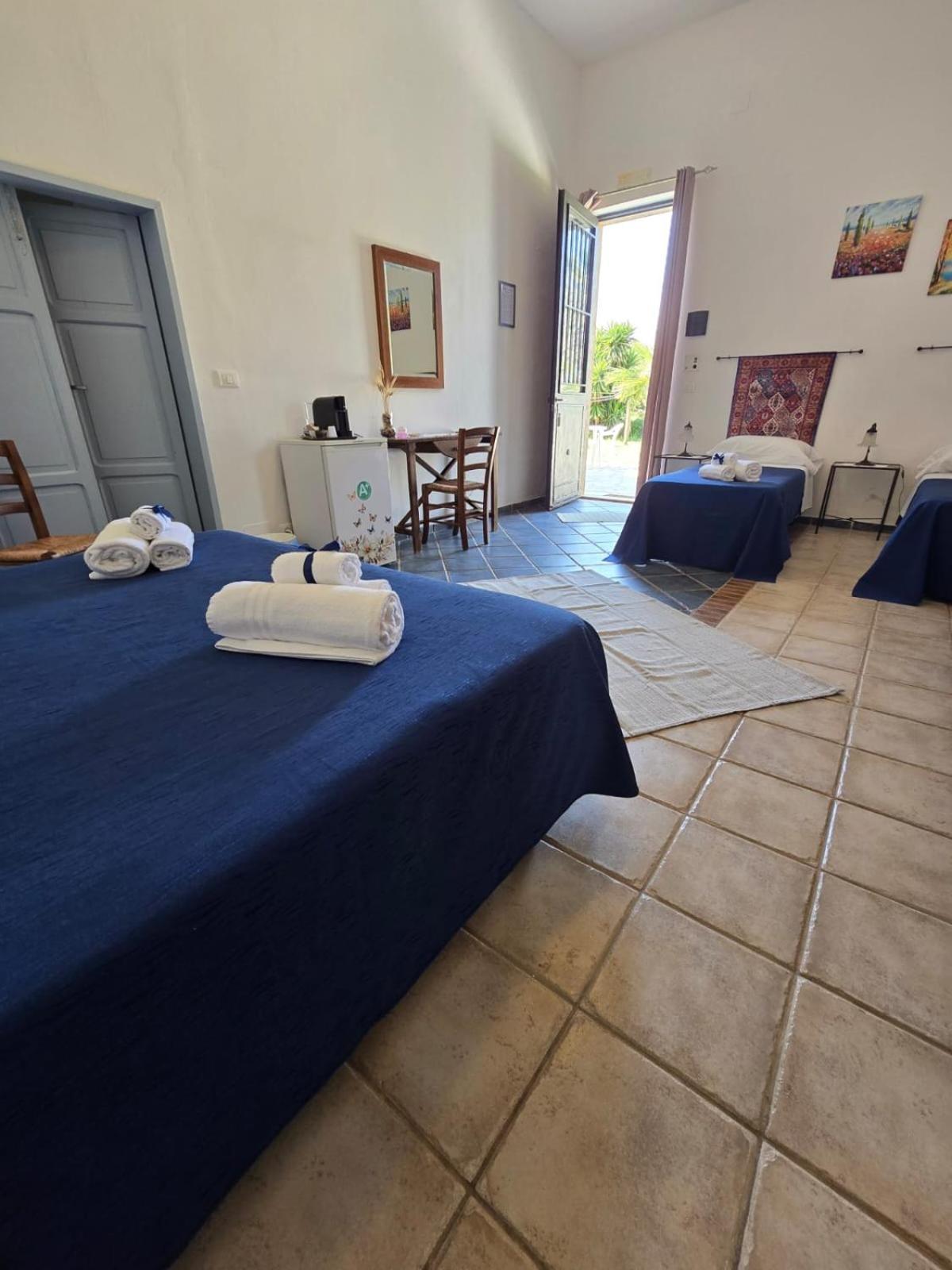 B&B Casa Cavarra Portopalo Di Capo Passero Bagian luar foto