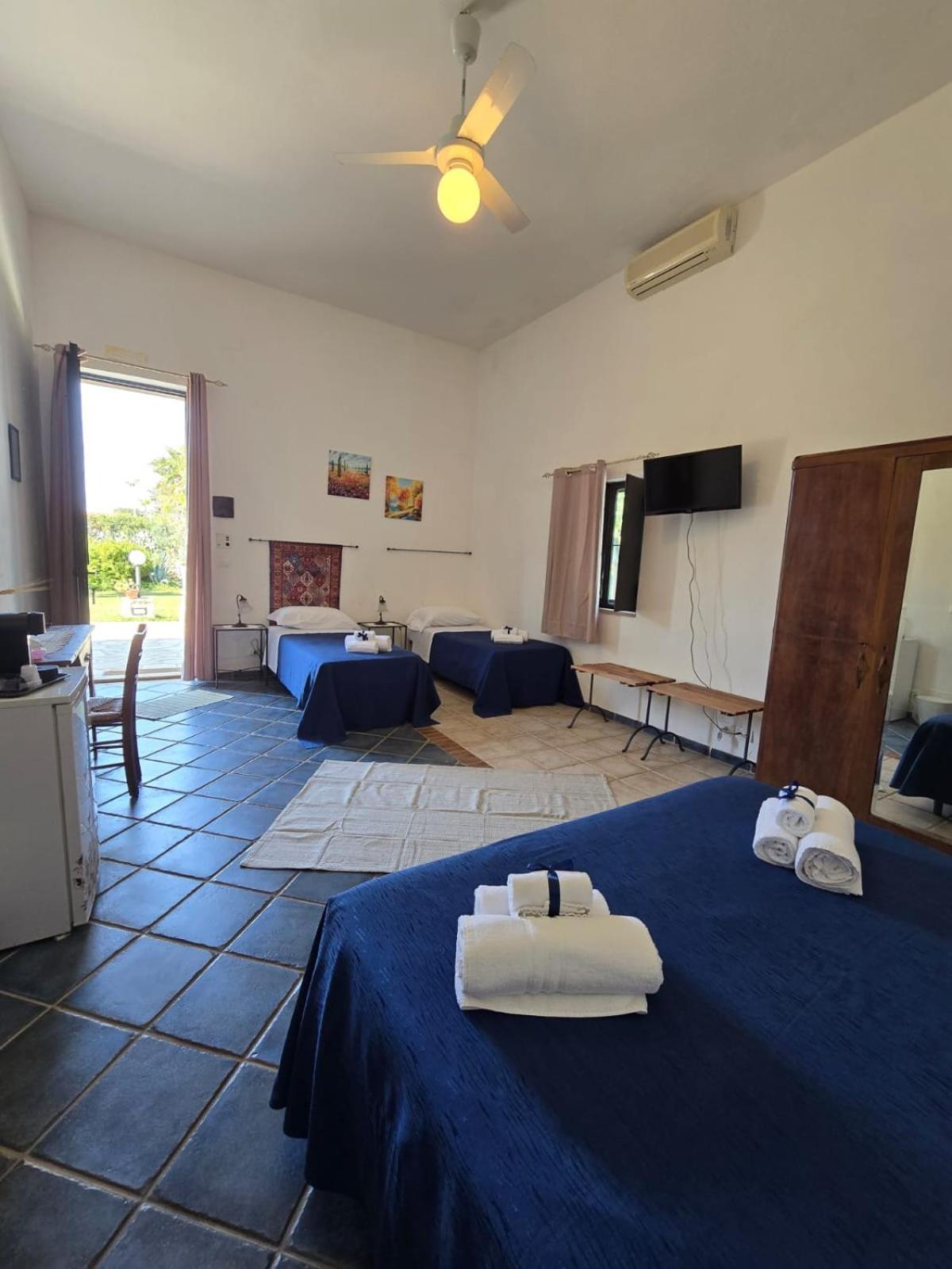 B&B Casa Cavarra Portopalo Di Capo Passero Bagian luar foto